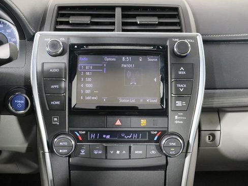 Used 2015 Toyota Camry XLE image 27