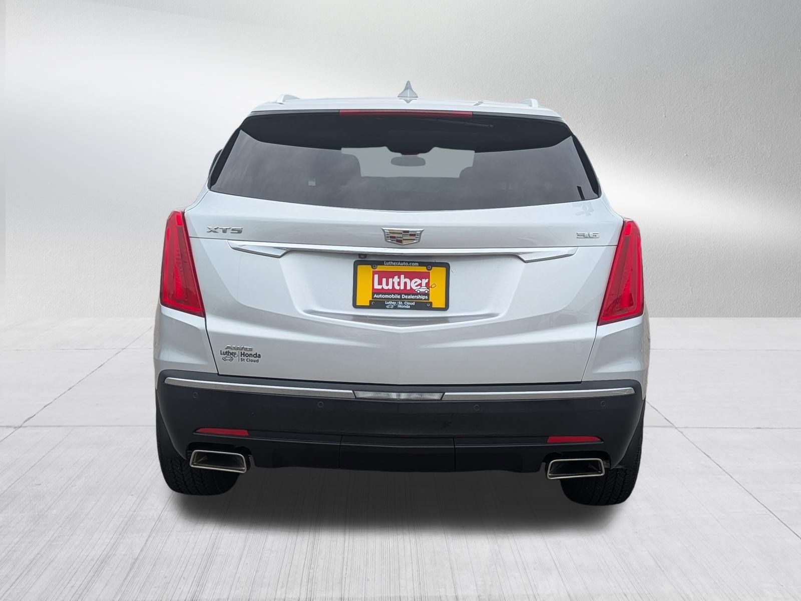 Used 2017 Cadillac XT5 Premium Luxury AWD/4WD image 6