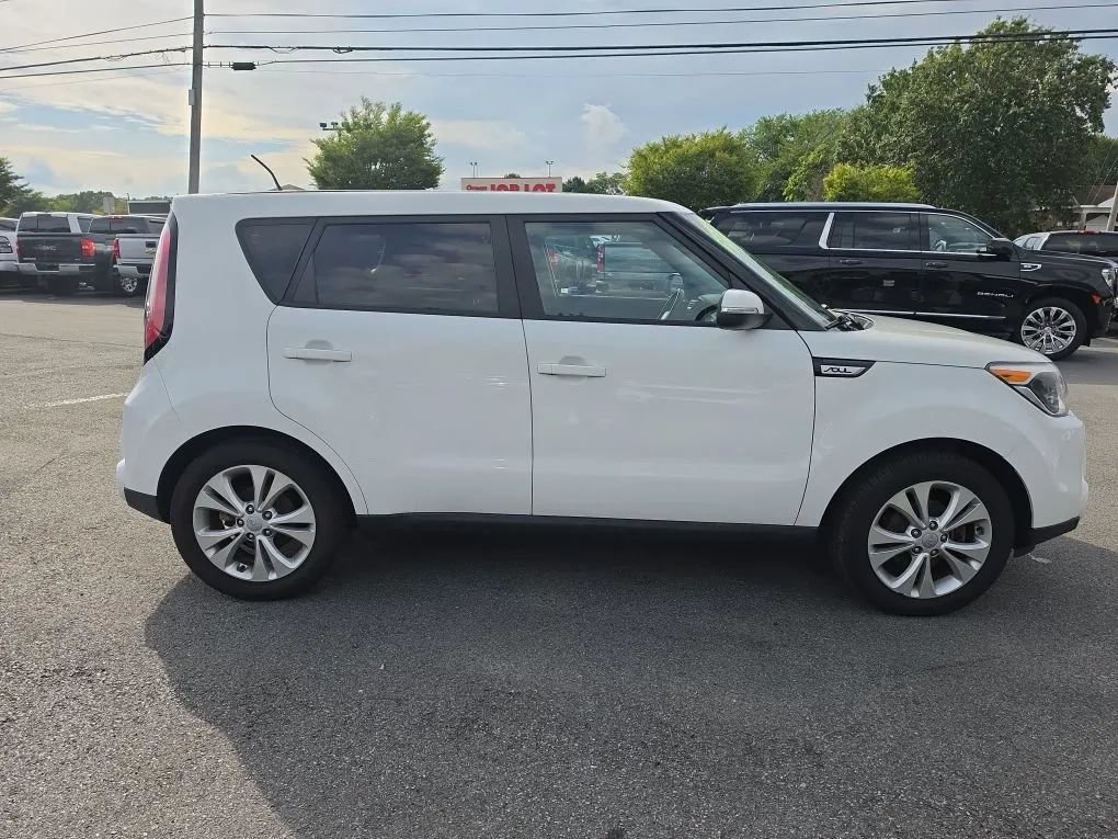 Used 2016 Kia Soul ! FWD image 8
