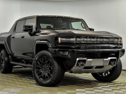 New 2025 GMC Hummer EV 3X w/ LPO, Dark Essentials Package