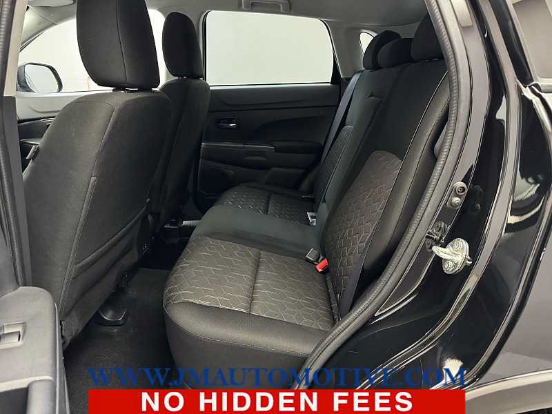 Used 2025 Mitsubishi Outlander Sport LE AWD/4WD image 14