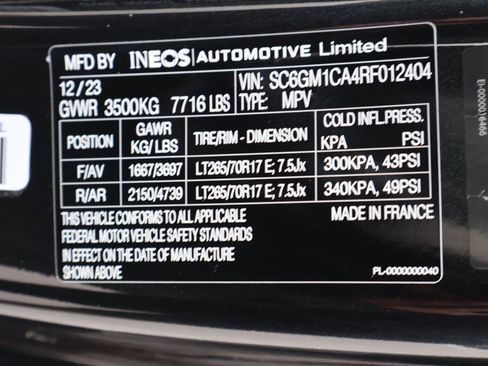 Used 2024 INEOS Grenadier Fieldmaster Edition image 31