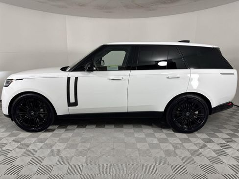 New 2025 Land Rover Range Rover SE image 2