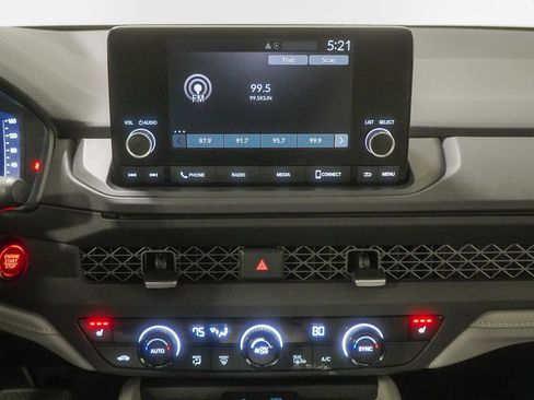 Certified 2025 Honda Accord SE image 25