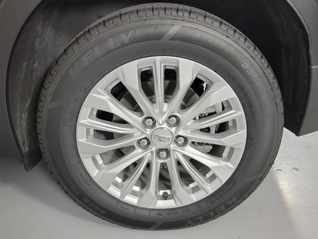 Certified 2024 Cadillac XT4 Luxury FWD image 10