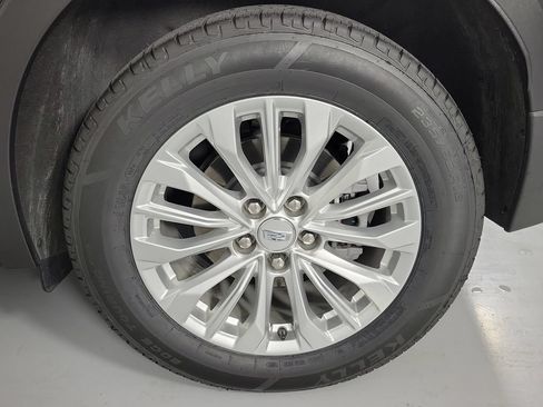 Certified 2024 Cadillac XT4 Luxury FWD image 10