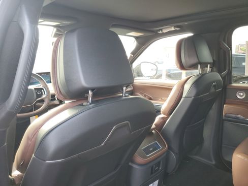 New 2026 Lincoln Navigator Reserve image 28