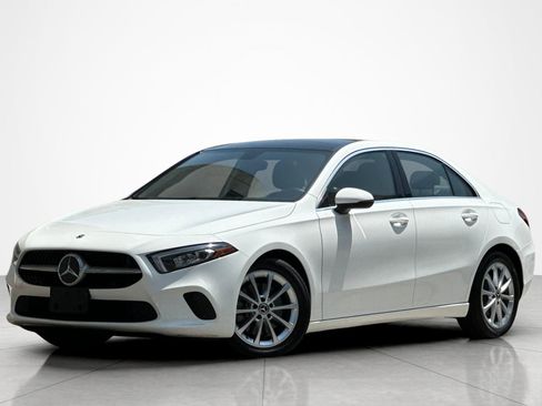 Used 2021 Mercedes-Benz A 220 image 1