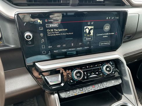 Used 2023 GMC Sierra 1500 Denali w/ Denali Reserve Package AWD/4WD image 16