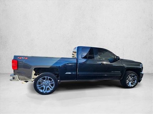 Used 2018 Chevrolet Silverado 1500 LT w/ All Star Edition image 4