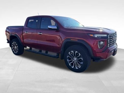 Certified 2024 GMC Canyon Denali image 7