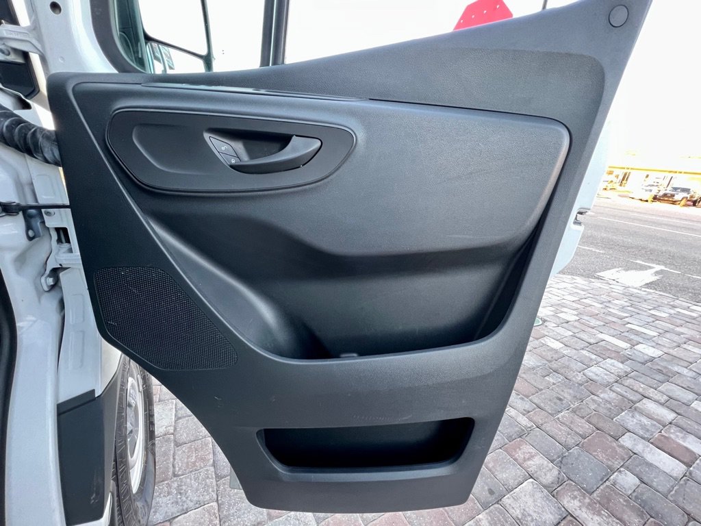 Used 2019 Freightliner Sprinter 2500 RWD image 36