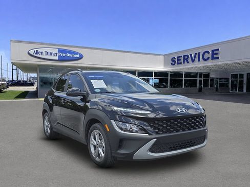 Certified 2023 Hyundai Kona SEL FWD image 2