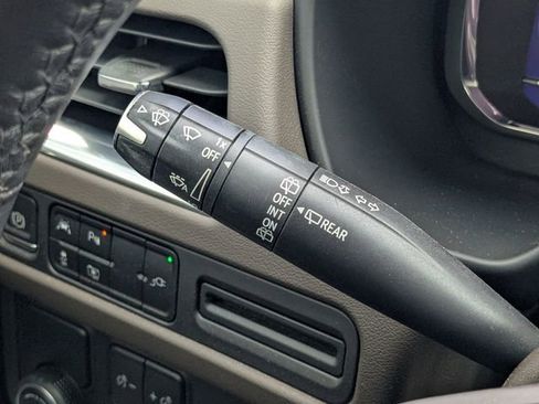 Used 2022 Chevrolet Tahoe LT w/ Luxury Package image 27