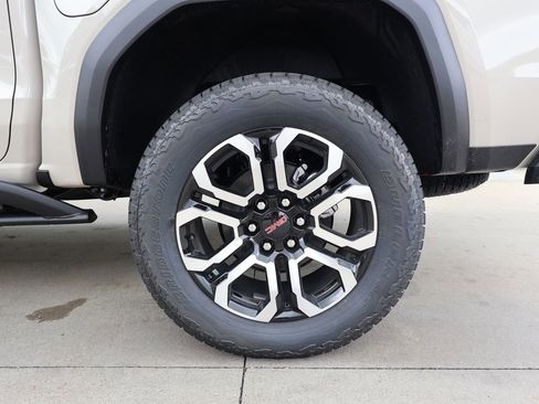 New 2026 GMC Canyon AT4 w/ Nightfall Edition AWD/4WD image 46