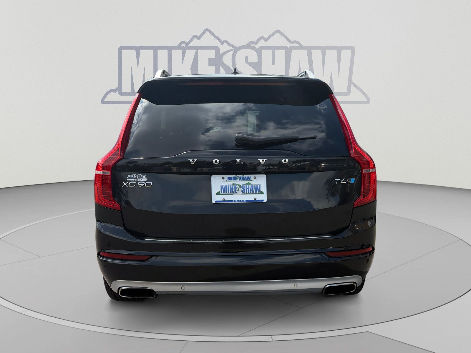 Used 2017 Volvo XC90 T6 Momentum w/ Vision Package AWD/4WD image 4