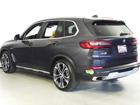 Certified 2023 BMW X5 xDrive45e w/ Climate Comfort Package image 9