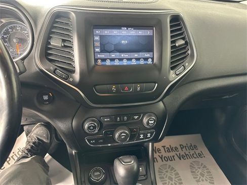 Certified 2021 Jeep Cherokee Latitude Lux image 28