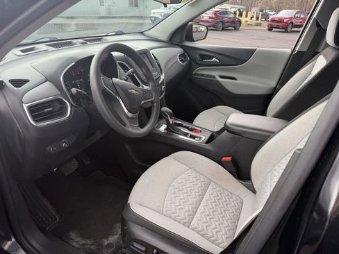 Used 2022 Chevrolet Equinox LS AWD/4WD image 11