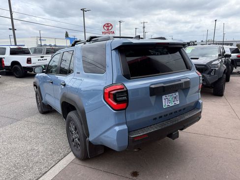 Used 2025 Toyota 4Runner SR5 AWD/4WD image 4