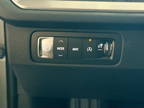 New 2026 Chevrolet Traverse LT w/ LPO, Floor Liner Package AWD/4WD image 11