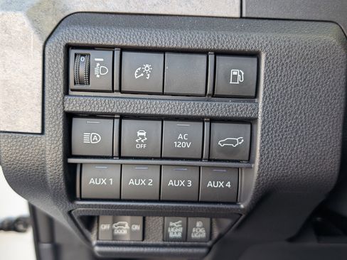 Used 2025 Toyota 4Runner Trailhunter image 22