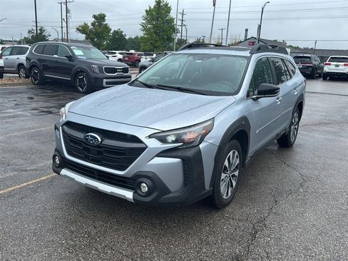 Used 2023 Subaru Outback Limited AWD/4WD image 5
