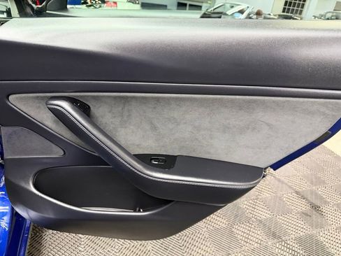 Used 2018 Tesla Model 3 Mid Range RWD image 44