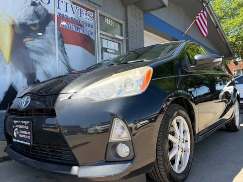 Used 2013 Toyota Prius C Four FWD image 7
