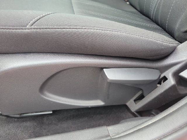 Used 2015 Ford Focus SE w/ Reverse Sensing Package FWD image 20