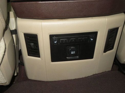 Used 2014 RAM 1500 Laramie w/ Convenience Group image 41