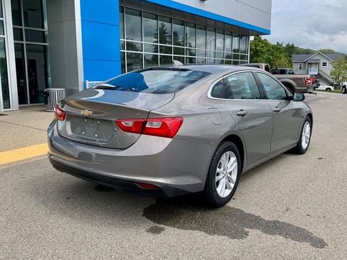 Used 2017 Chevrolet Malibu LT image 6