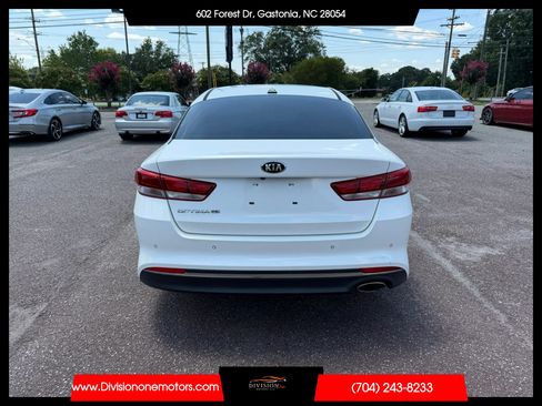 Used 2018 Kia Optima LX FWD image 4
