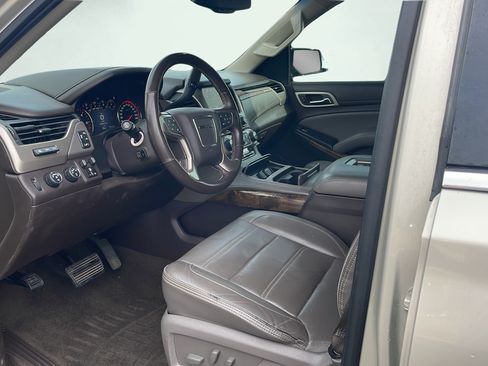 Used 2016 GMC Yukon Denali w/ Open Road Package AWD/4WD image 9