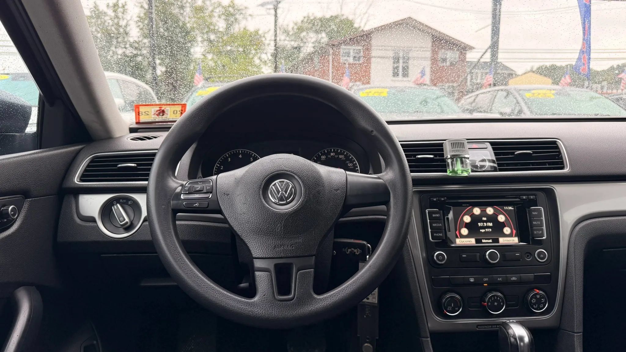 Used 2013 Volkswagen Passat 2.5 S FWD image 16