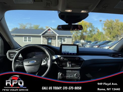 Used 2020 Ford Escape SEL image 23