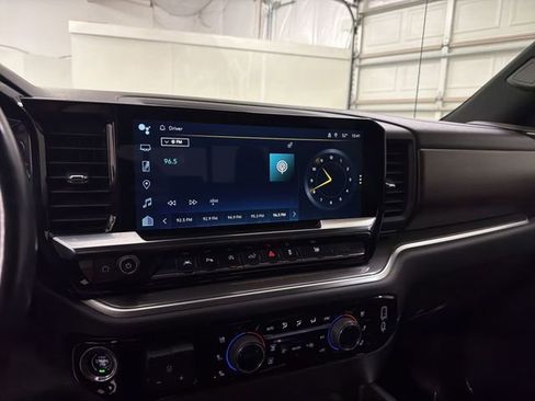 Used 2023 Chevrolet Silverado 1500 High Country w/ High Country Premium Package image 25