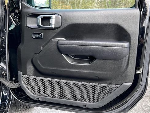 Used 2024 Jeep Wrangler Unlimited Sport AWD/4WD image 26