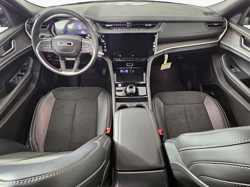 New 2026 Jeep Grand Cherokee Altitude AWD/4WD image 20