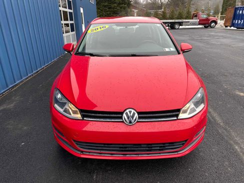 Used 2016 Volkswagen Golf S image 10