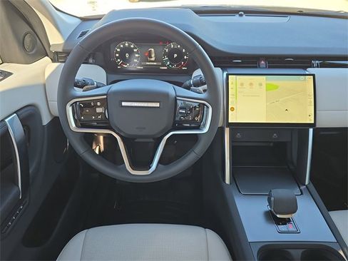 Used 2024 Land Rover Discovery Sport S image 10