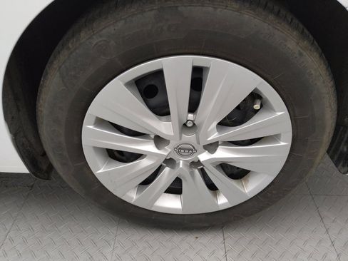 Used 2024 Nissan Sentra S FWD image 31