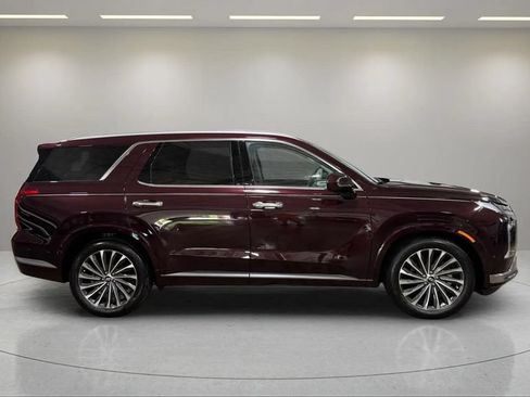 Used 2023 Hyundai Palisade Calligraphy AWD/4WD image 2