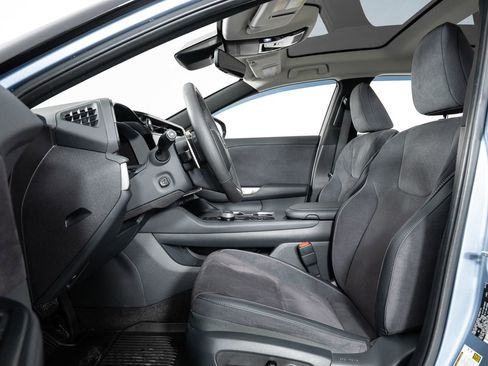 Used 2023 Lexus RZ 450e Premium w/ Accessory Package (2T) image 16