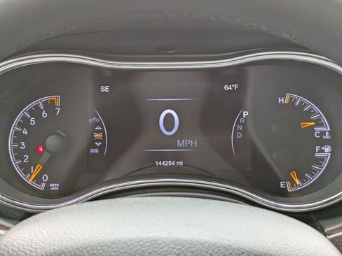 Used 2018 Jeep Grand Cherokee Limited w/ Luxury Group II image 35