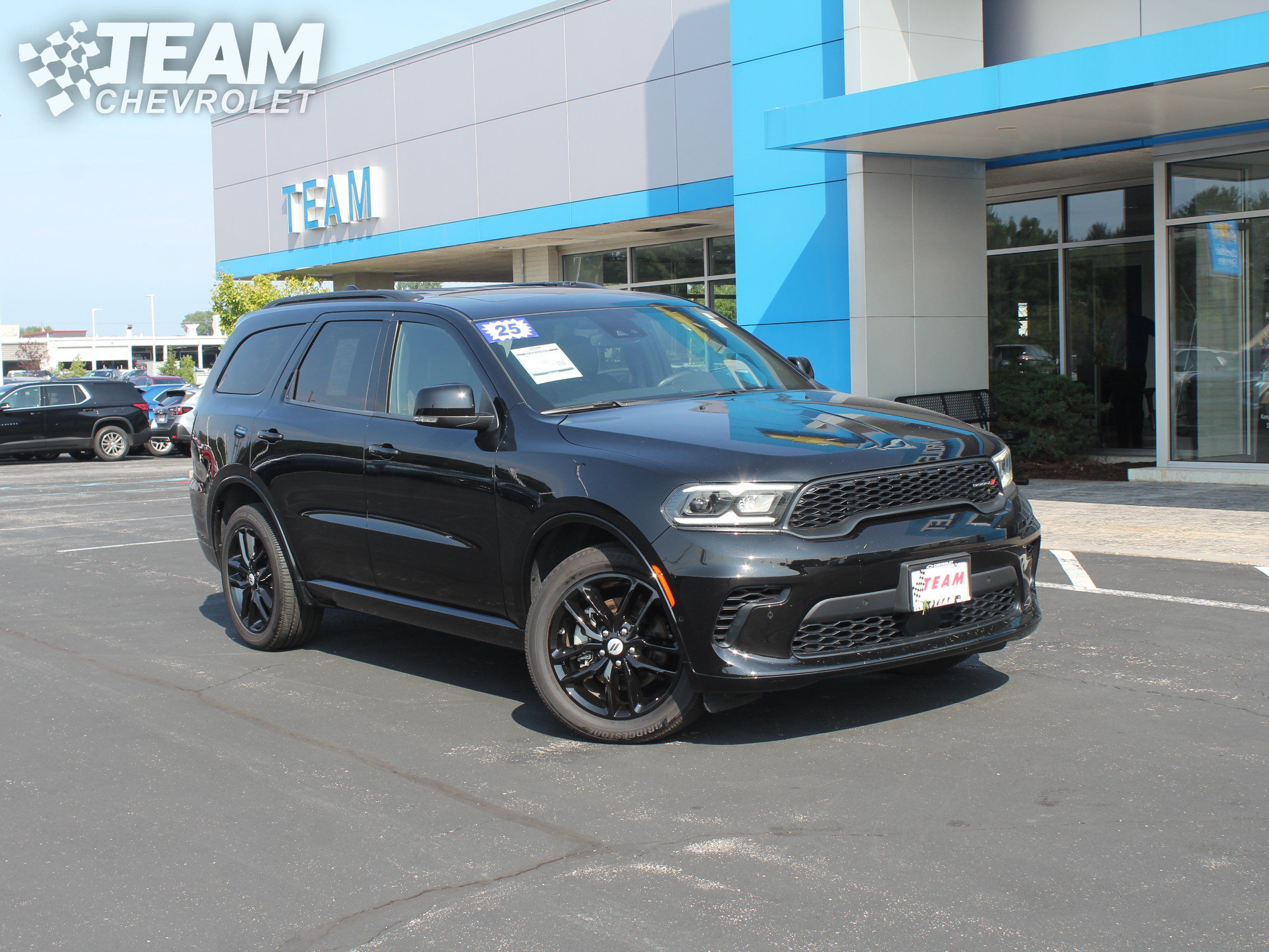 Used 2025 Dodge Durango GT AWD/4WD image 3