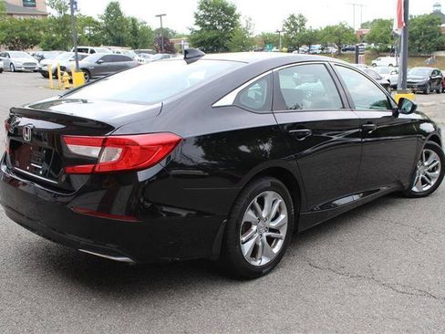 Used 2018 Honda Accord LX image 5