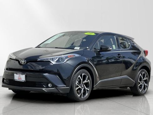 Used 2019 Toyota C-HR Limited FWD image 7