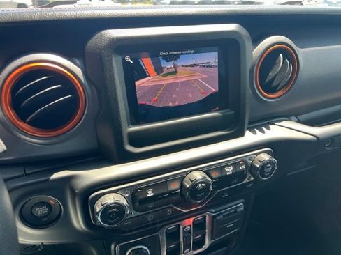 Used 2021 Jeep Gladiator Mojave w/ LED Lighting Group AWD/4WD image 16