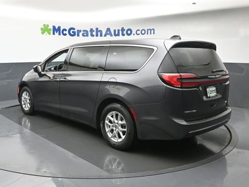 Used 2023 Chrysler Pacifica Touring-L FWD image 33